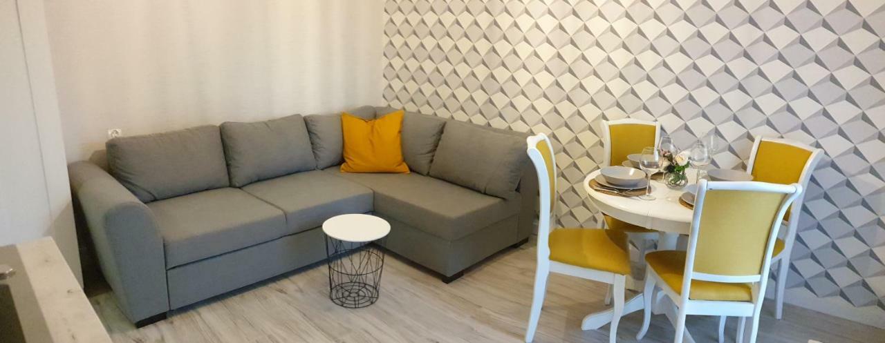 Korador Appartement Ostrowo  Buitenkant foto